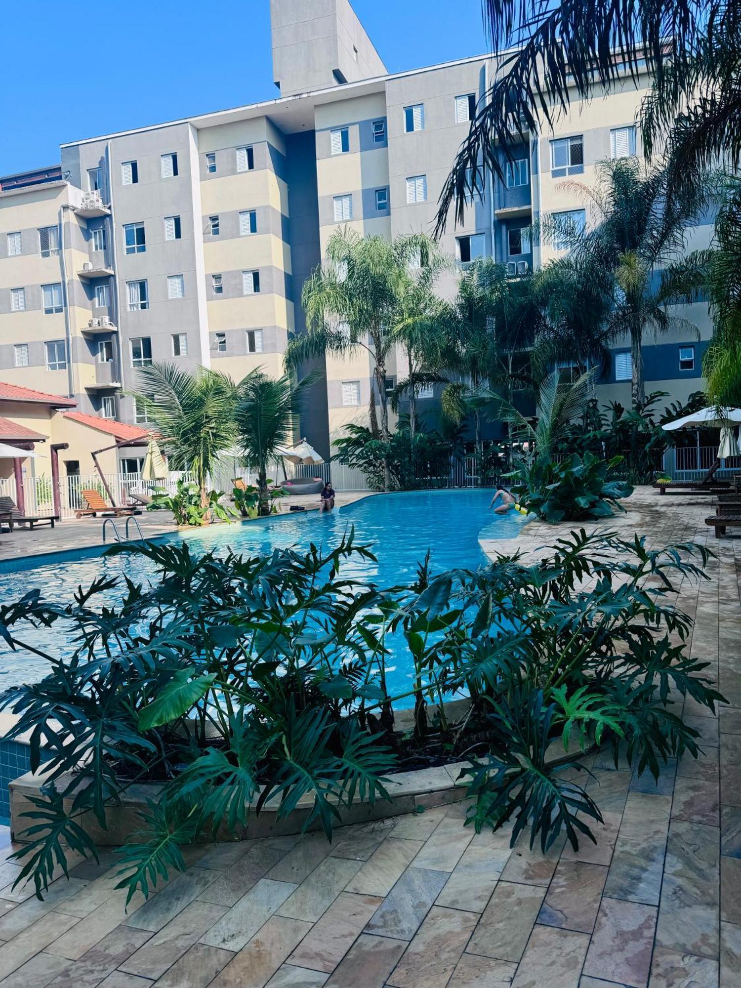 Apartamento Parucci -jd Palmeiras 2 *